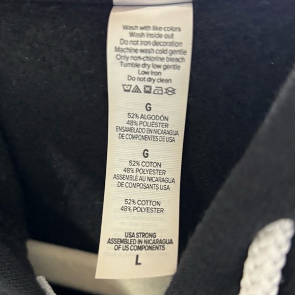 University of Saskatchewan men’s black zip up hoodie - Brand New with Tags - Picture 3 of 4